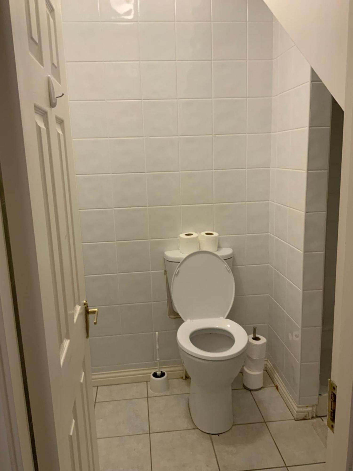 Quite And Cozy 2 Bedroom Apartment غالواي المظهر الخارجي الصورة